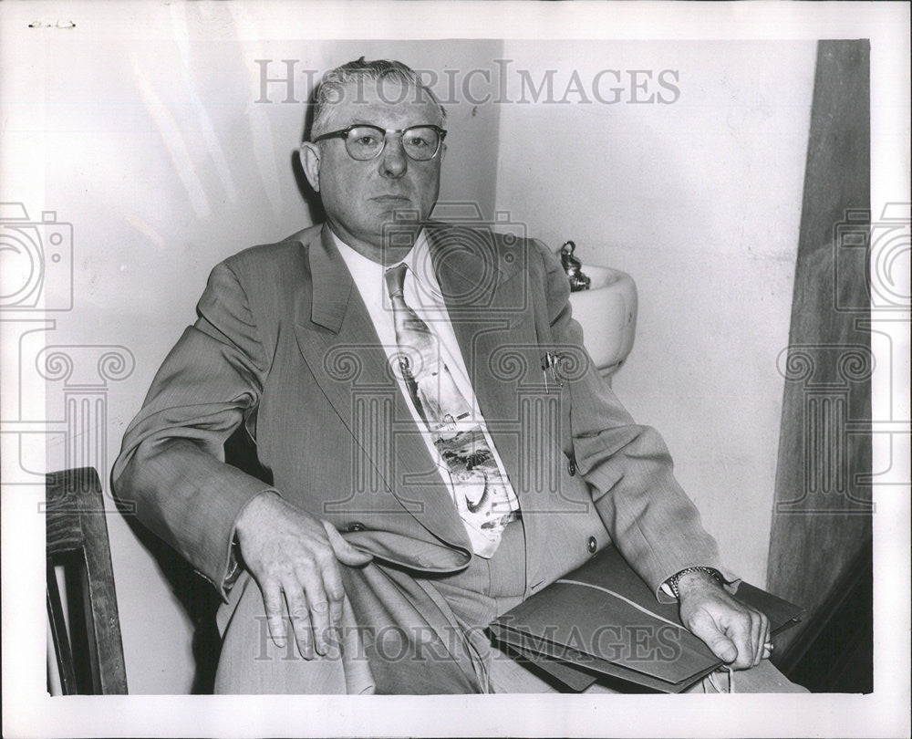 1955 Press Photo Robert Lindelof President General Music - Historic Images