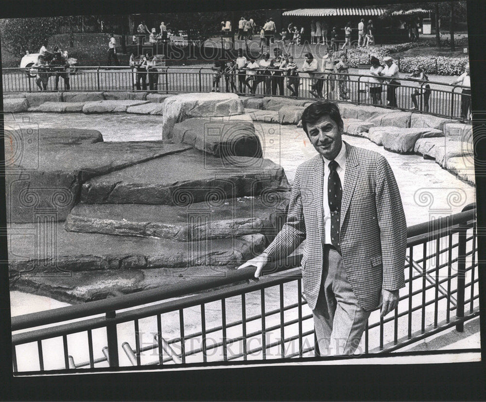 1973 Press Photo Lincoln Park Zoo Director, Lester Fisher, Proud of Naturalistic - Historic Images