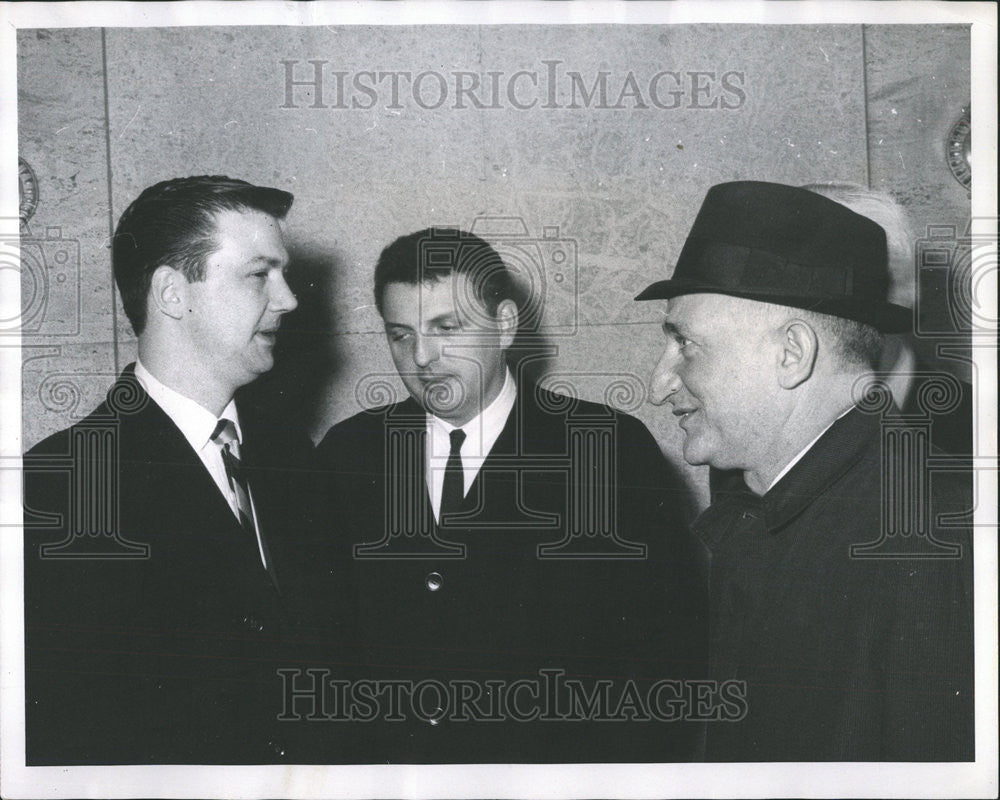 1968 Press Photo Station Policeman Ralph Lippert Charles Traeger Frank Spinoso - Historic Images