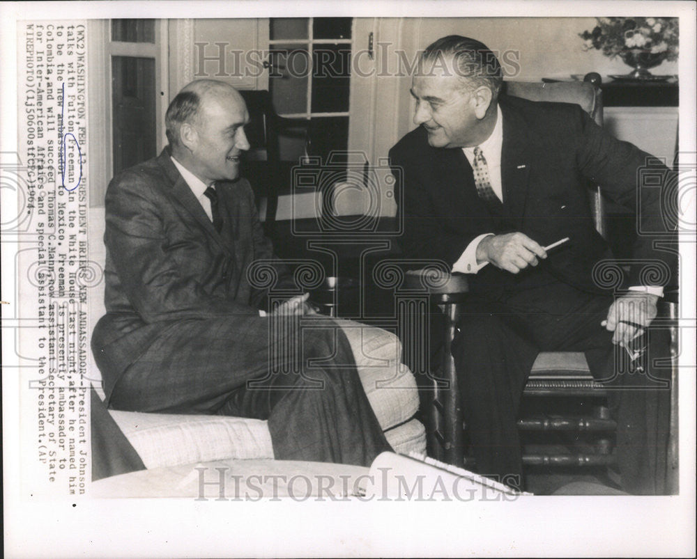 1964 Press Photo President Lyndon Johnson and Fulton Freeman Ambassador - Historic Images