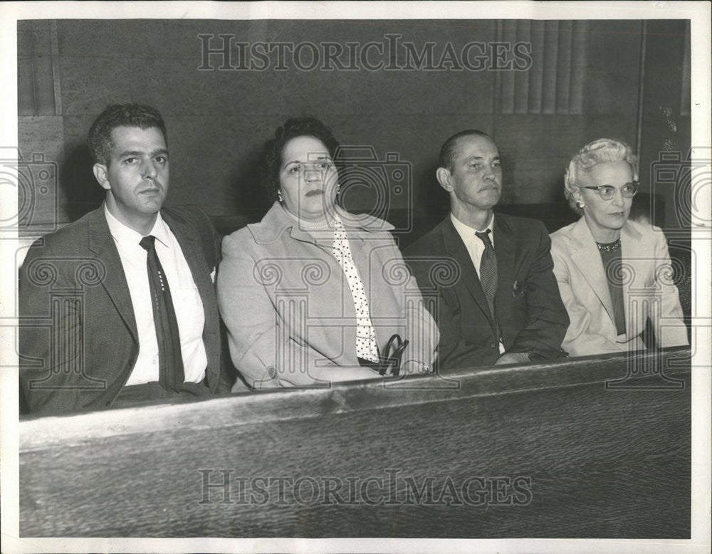 1960 Press Photo Mary Montague and Terese Gonsch Appear before Judge Morrisey - Historic Images