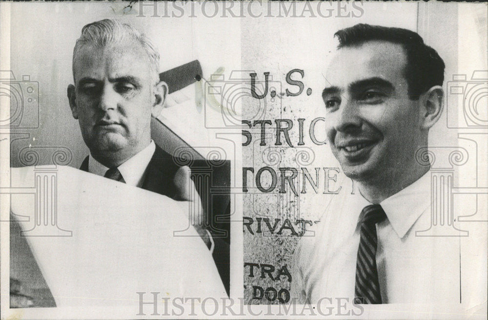 1958 Press Photo Bransdorfer Tell Newsmen Special Training Of Marshal Continuing - Historic Images