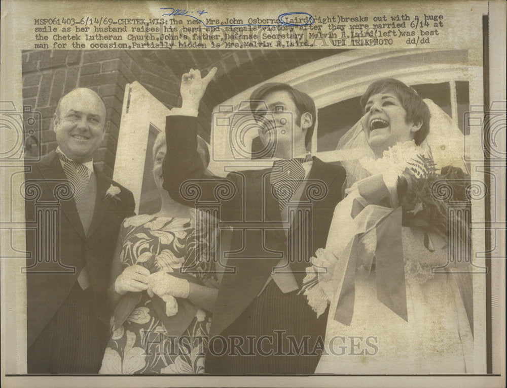 1969 Press Photo Mr. &amp; Mrs. John Osborne Laird Defense Secretary Family - Historic Images