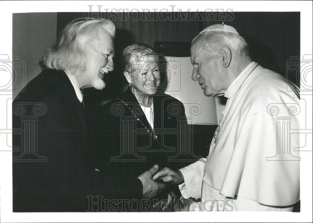 1996 Press Photo Matt Rose Lamb Blake-Lamb Funeral Homes meet Pope John Paul II - Historic Images