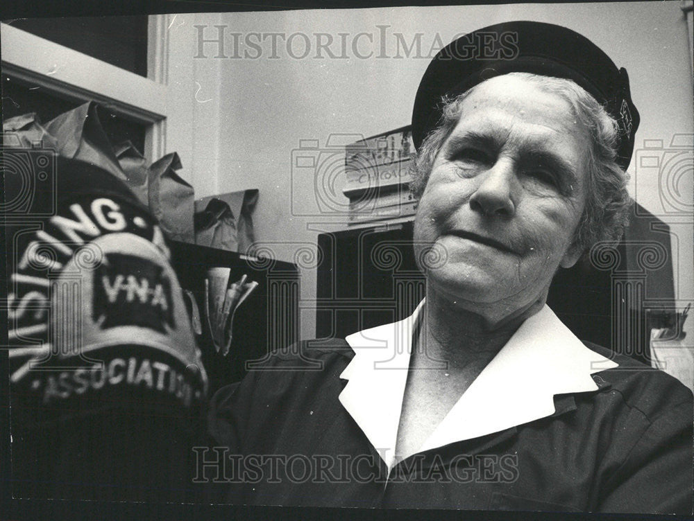 1966 Press Photo Margaret Kief Isretiring visting Nurse Association - Historic Images