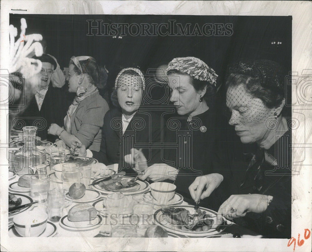 1956 Press Photo Mrs. Earl Kribben John Winterbotham - Historic Images