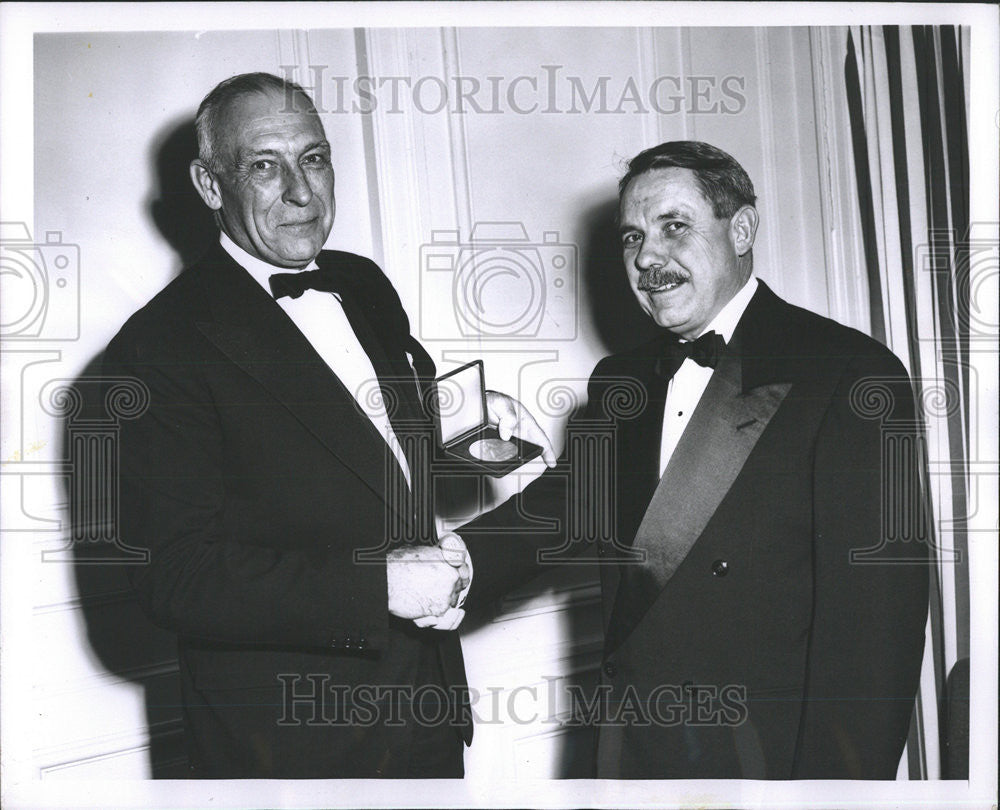 1955 Press Photo Robert Knapp American Society Mechanical Engineer Melville - Historic Images