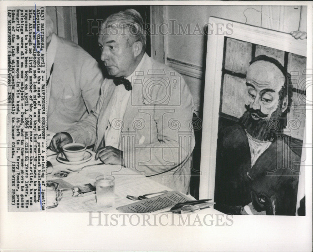 1965 Press Photo Painting Ignatius Aloysius Gluts businessman artists Sculptors - Historic Images