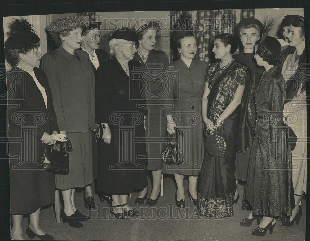 1949 Press Photo Gandhi Talbot John Wilson Kennet Taibot Quincy Phillips Robert - Historic Images