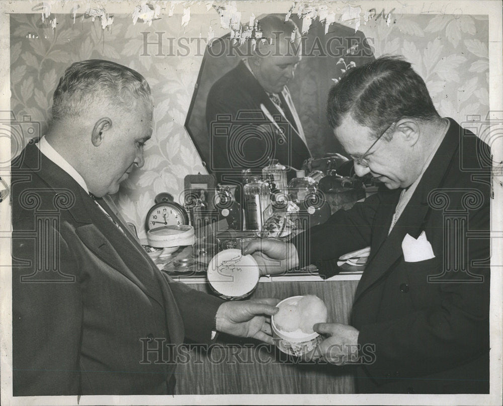 1945 Press Photo Capt. Thomas Kelly & Lt. Thomas Brennan - Historic Images