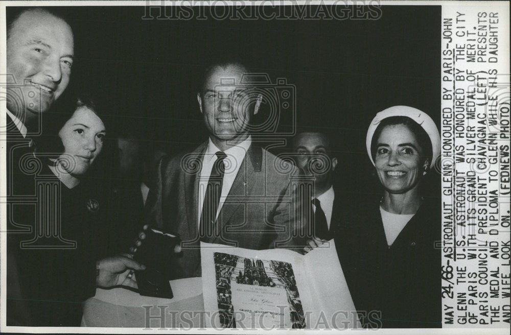 1966 Press Photo John Glenn & family & President Chavagnac - Historic ...