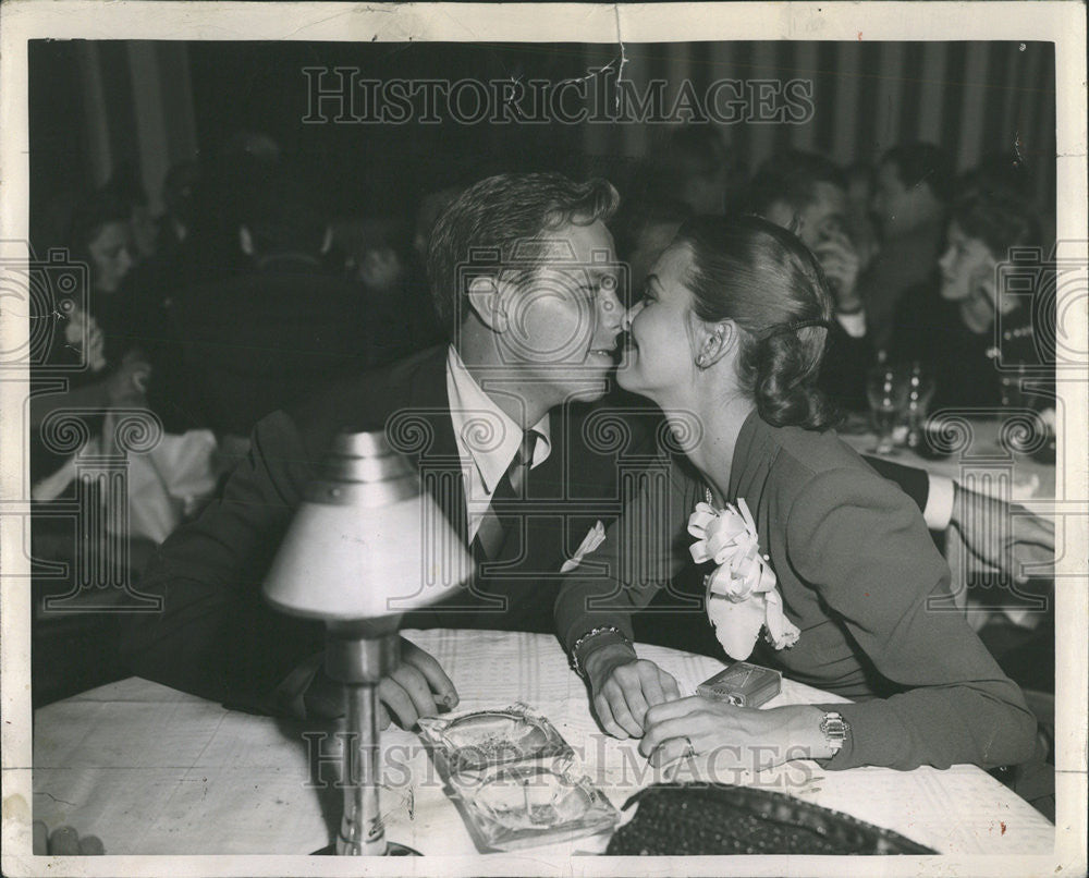 1945 Press Photo dancer Joan Marshall Dick Haymes Blames Hollywood Marriage - Historic Images