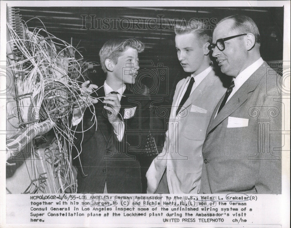 1955 Press Photo German Ambassador Heinz Krekeler During Tour Of Lockheed Plant - Historic Images