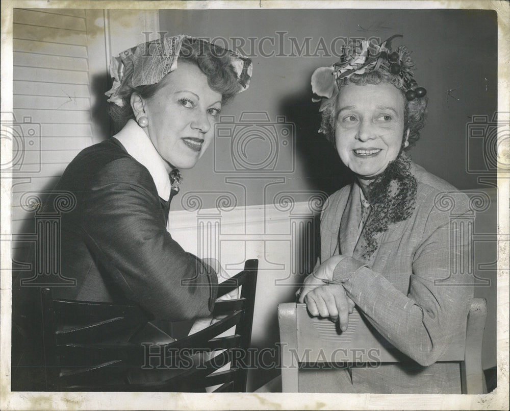 1955 Press Photo Mrs. L. Martin Krautter &amp; Mrs. Victor Cullin Chicago Socialites - Historic Images