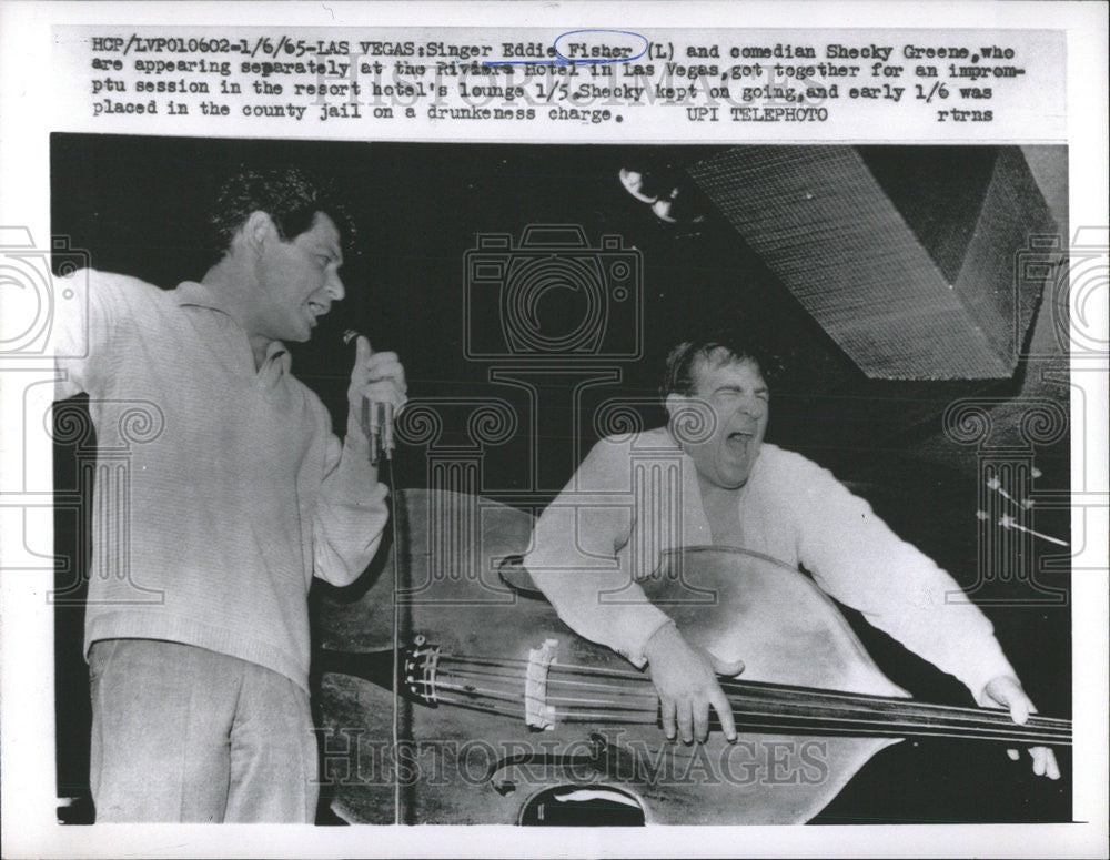 1965 Press Photo Eddie Fisher &amp; comedian Shecky Greene performing at Riviera Hotel - Historic Images