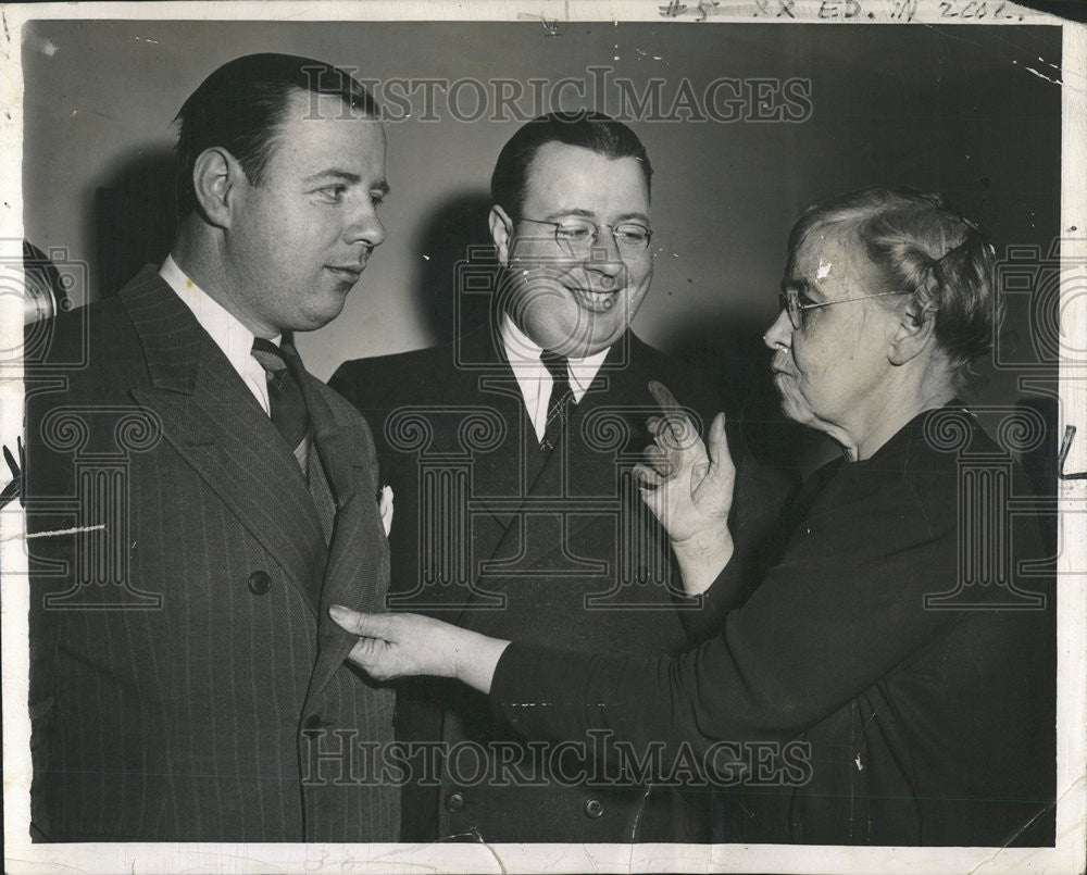 1940 Press Photo Frank And Harry Kilbane Runs For Mayor Waukegan - Historic Images