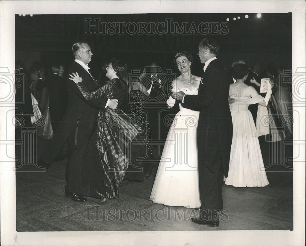 1954 Press Photo Heinrich Knappstein Robert Whyte Mason Consul General - Historic Images