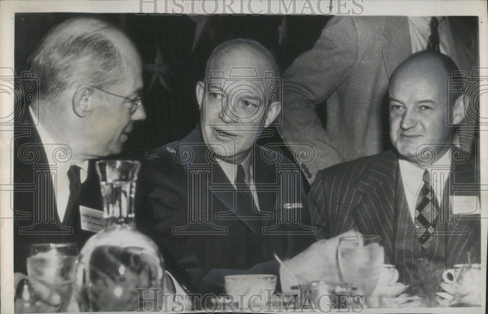 1946 Press Photo America Newspaper Editor New York Eisenhower John Knight Meet - Historic Images