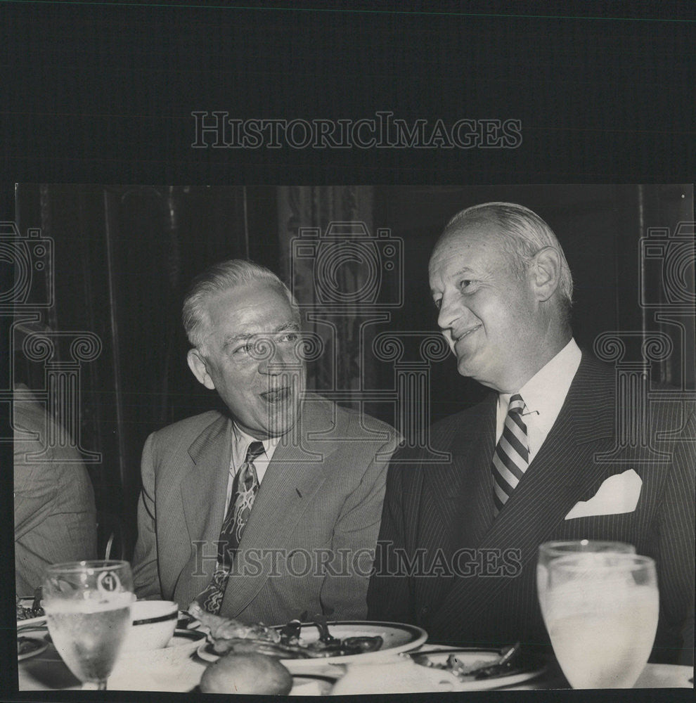 1949 Press Photo Roy Moore John Knight Brush Moore Newspapers editor Daily News - Historic Images