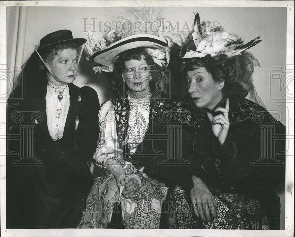 1946 Press Photo Lovely Screen Star Marsha Hunt Role Carnegie hall Evening - Historic Images