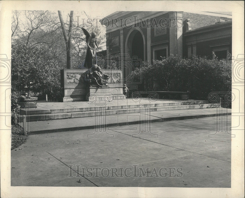 1971 Press Photo Eugene Field Lincoln Park Zoo monument Ferguson fund - Historic Images