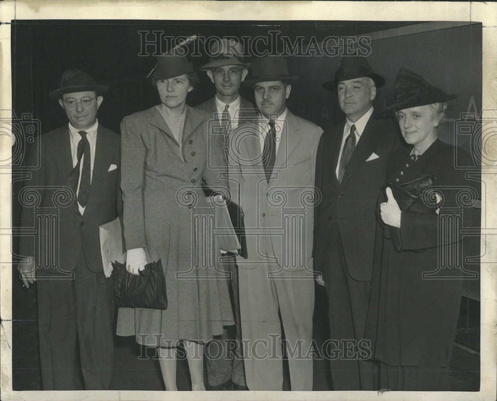 1940 Press Photo Marshall Field III Led European Children Mary Dennam George - Historic Images