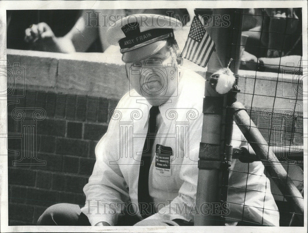 1975 Press Photo Usher Chief Rick Ferrarra Corps Patrolman - Historic Images