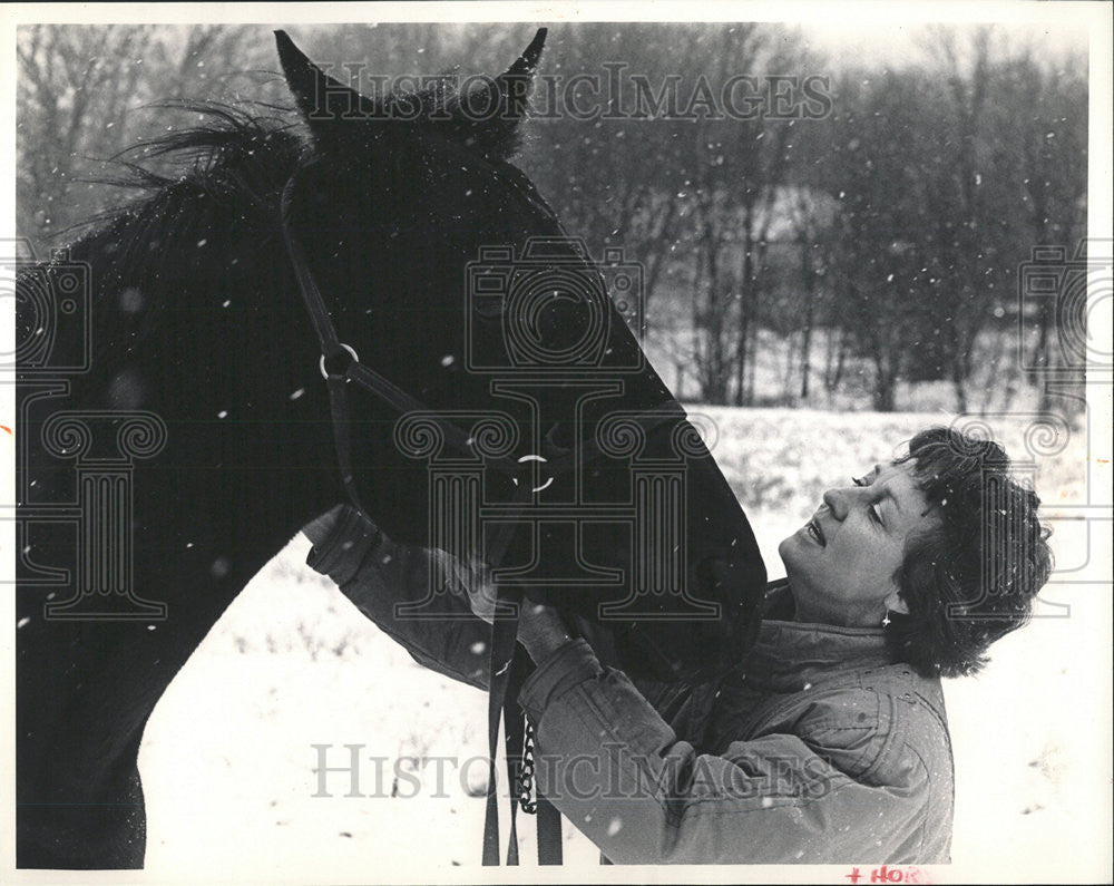 1987 Press Photo Animal rights activist Donna Ewing Humana Society Government - Historic Images