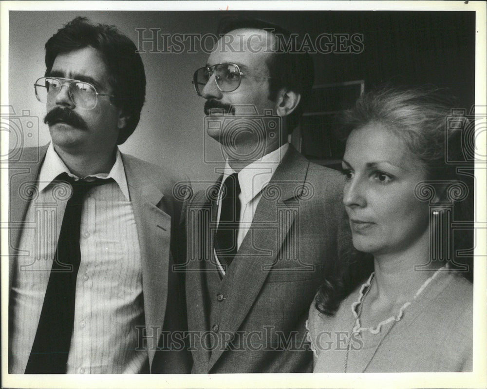 1984 Press Photo Mark Fabbri inadvertently attorneys Dolores wife Schiller Park - Historic Images