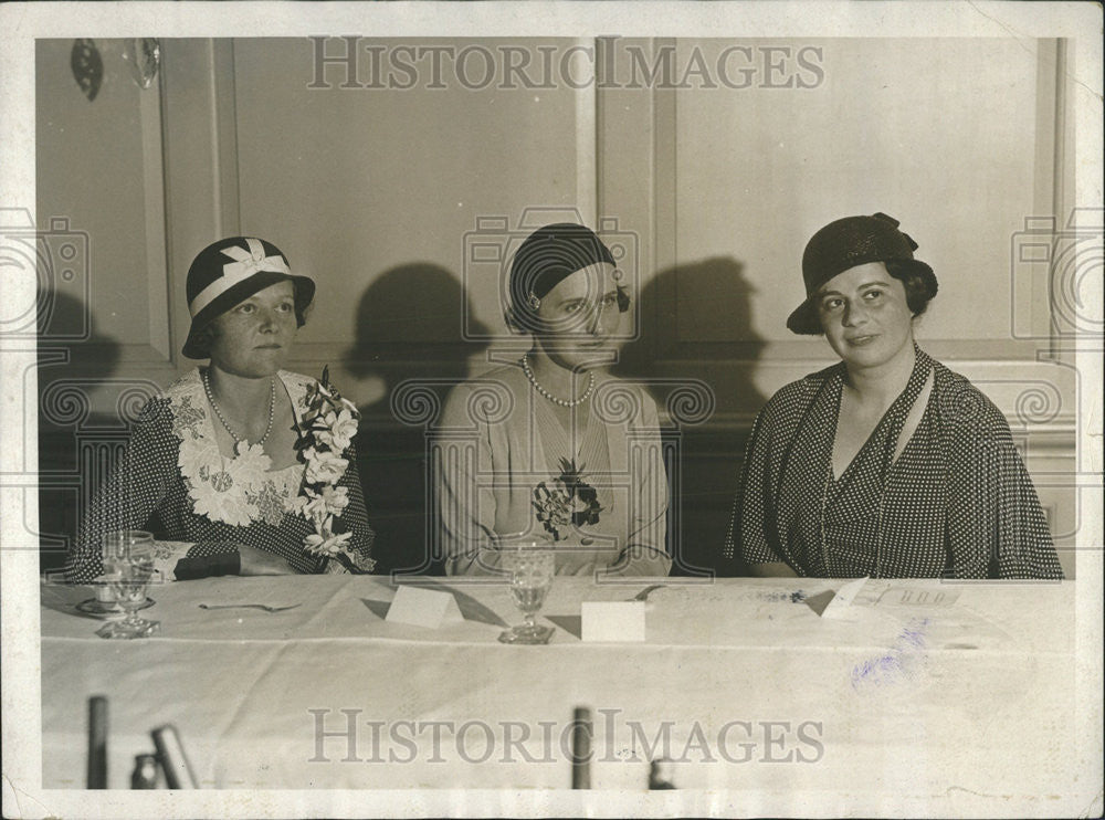 1942 Press Photo Mrs Marshall Field Maternity center assn mothers day held home - Historic Images