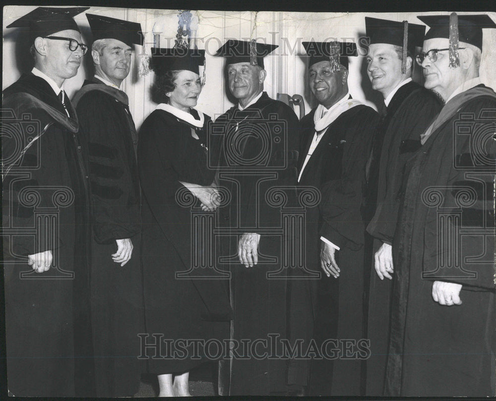 1961 Press Photo Marshall Field Edward Sparling Roosevelt University - Historic Images