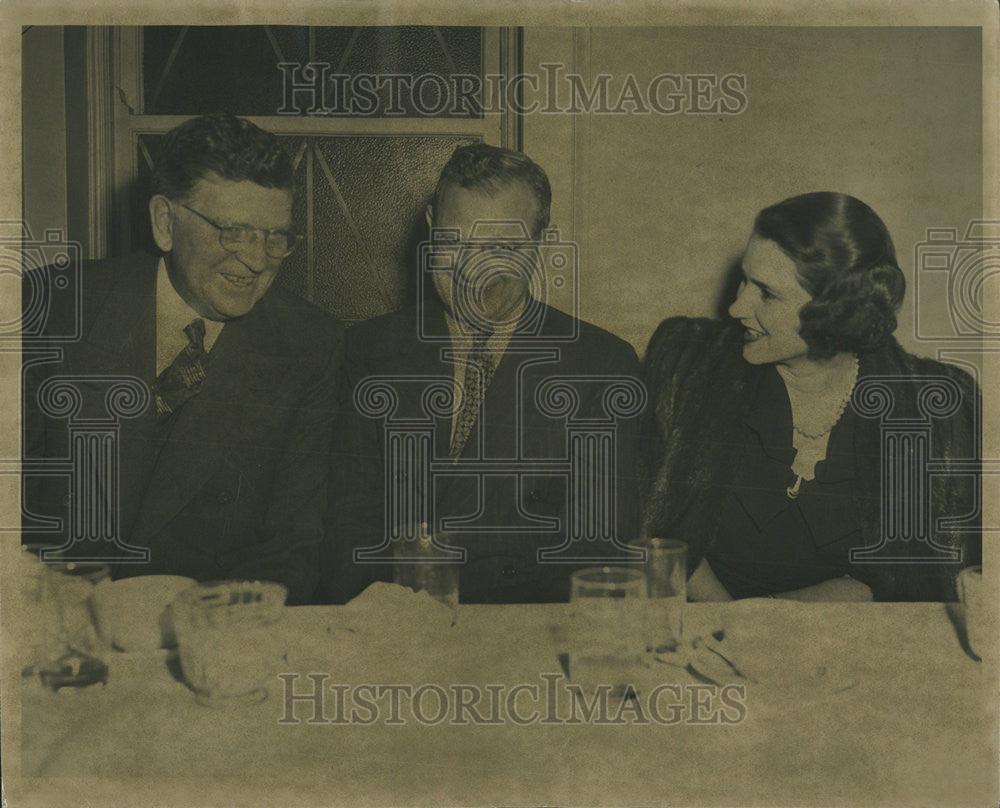 1964 Press Photo Mayor Kelly Sydney Hillman Mrs Marshall Field Ashland Dinner - Historic Images