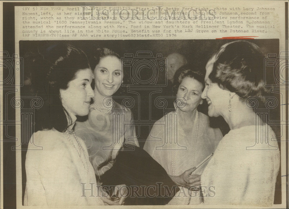 1970 Press Photo First Lady Betty Ford chat Lucy Johnson Nugent Johnson Robb - Historic Images