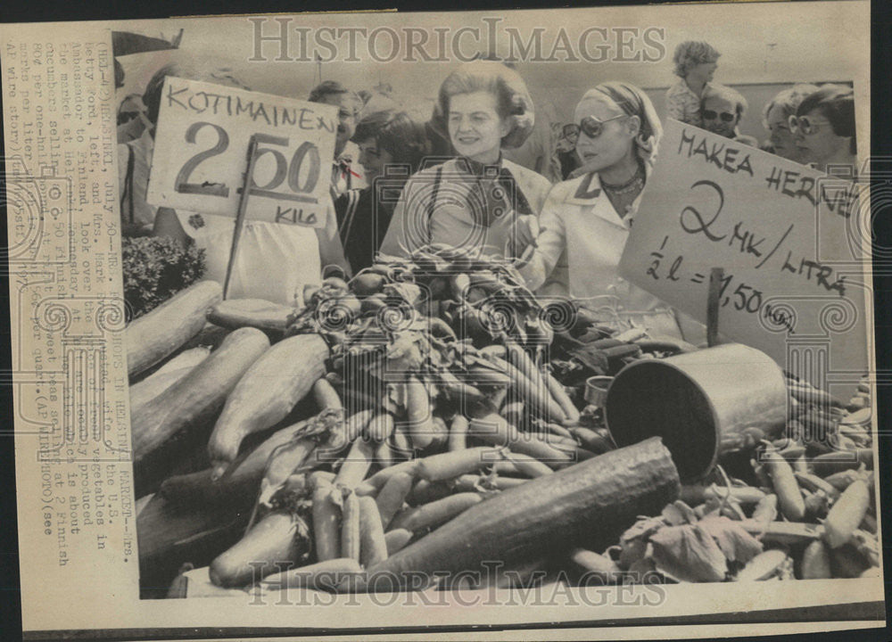 1975 Press Photo Betty Ford First Lady United States - Historic Images