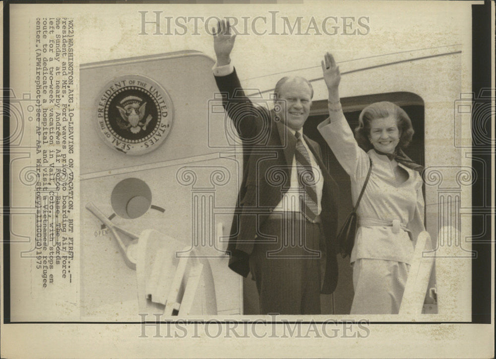 1975 Press Photo Gerald Rudolph Ford Andrews Air Force Base Vail Colorado - Historic Images