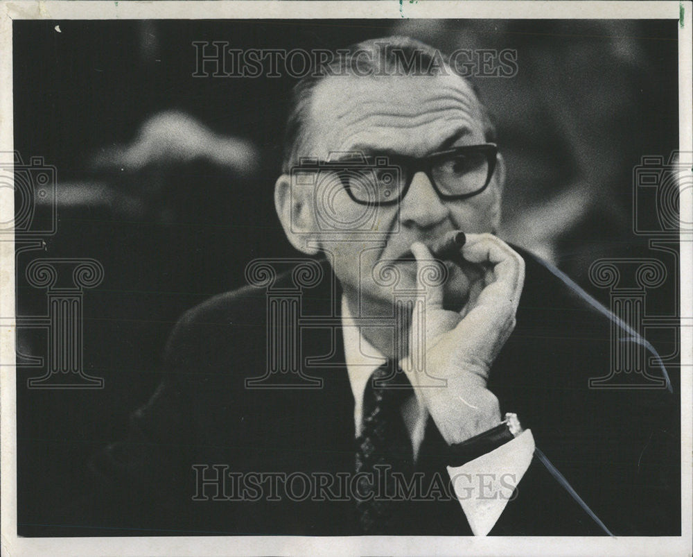 1969 Press Photo La Sallee Melvin Lockard President Morris SIU Voting resolution - Historic Images