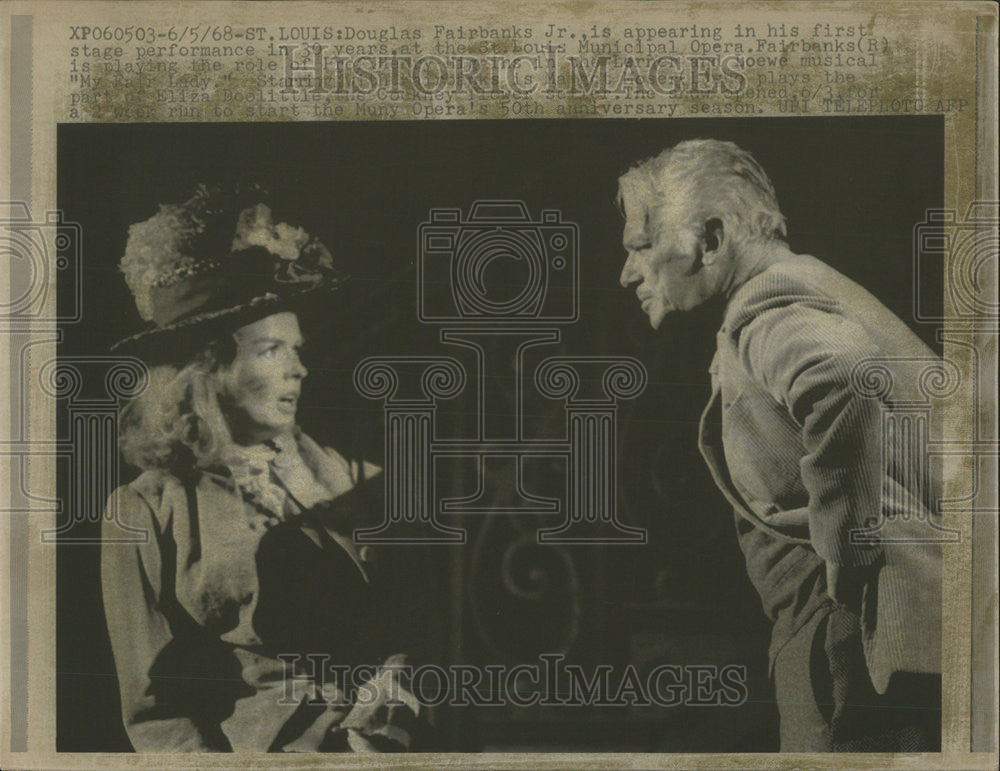 1968 Press Photo Douglas Fairbanks Jr appear stage performance St Louis Opera - Historic Images