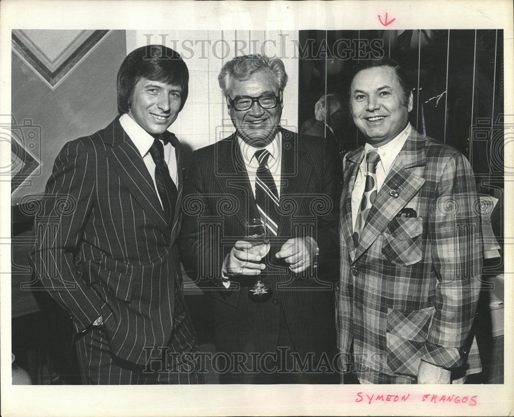 1976 Press Photo Simeon Frangos Condesa Del Mar Big Club North Airport Carpet - Historic Images