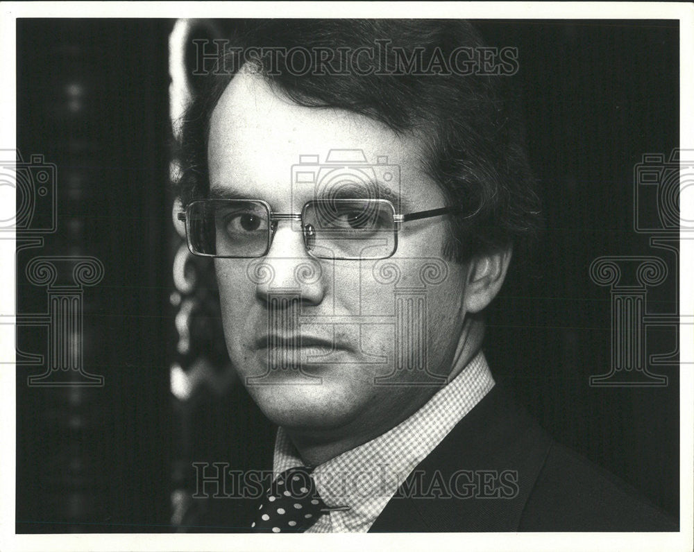 1981 Press Photo John Anderson Fraser Canadian journalist author Massey College - Historic Images