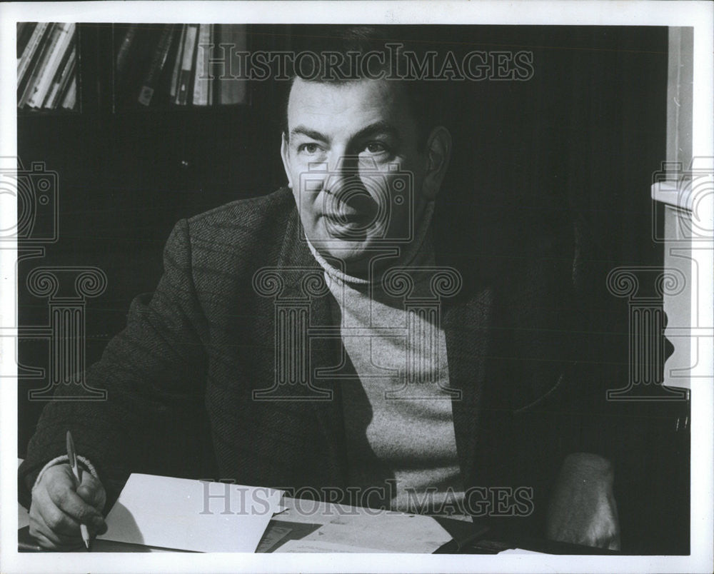 1970 Press Photo Peter Dews Director The Caretaker - Historic Images