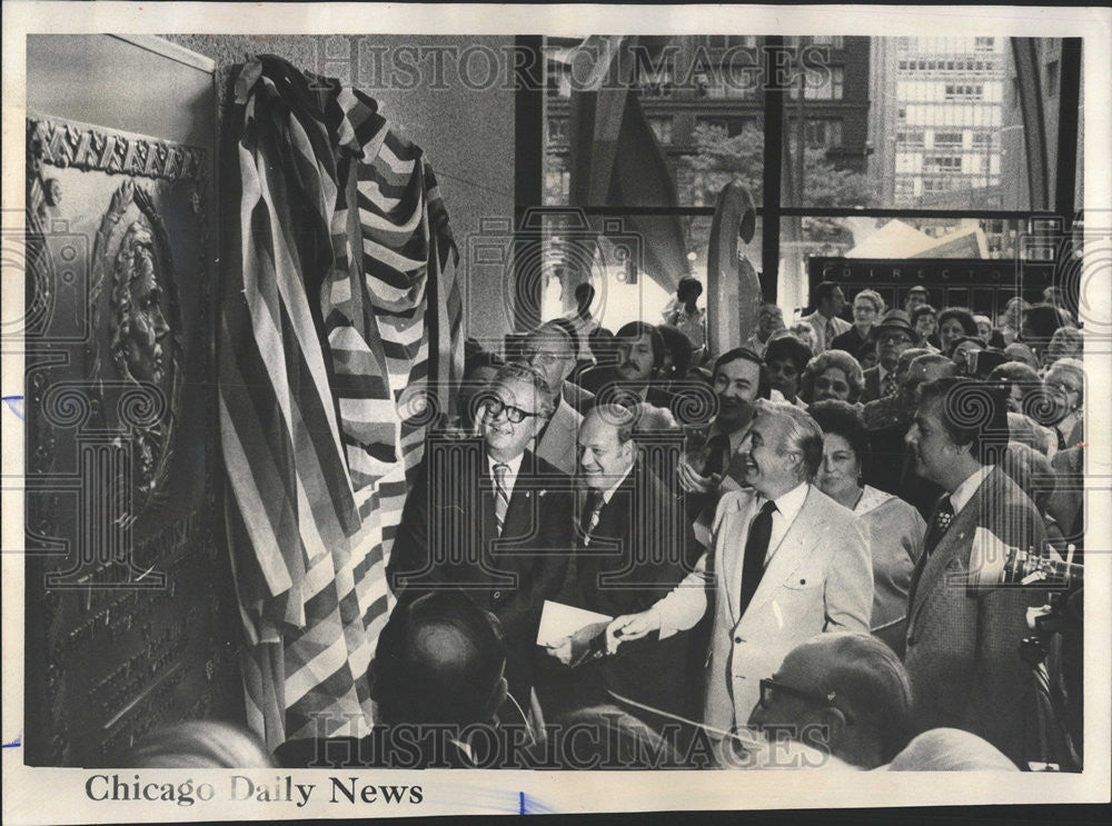 1975 Press Photo Thaddeus Kosciuszko Federal Building President - Historic Images