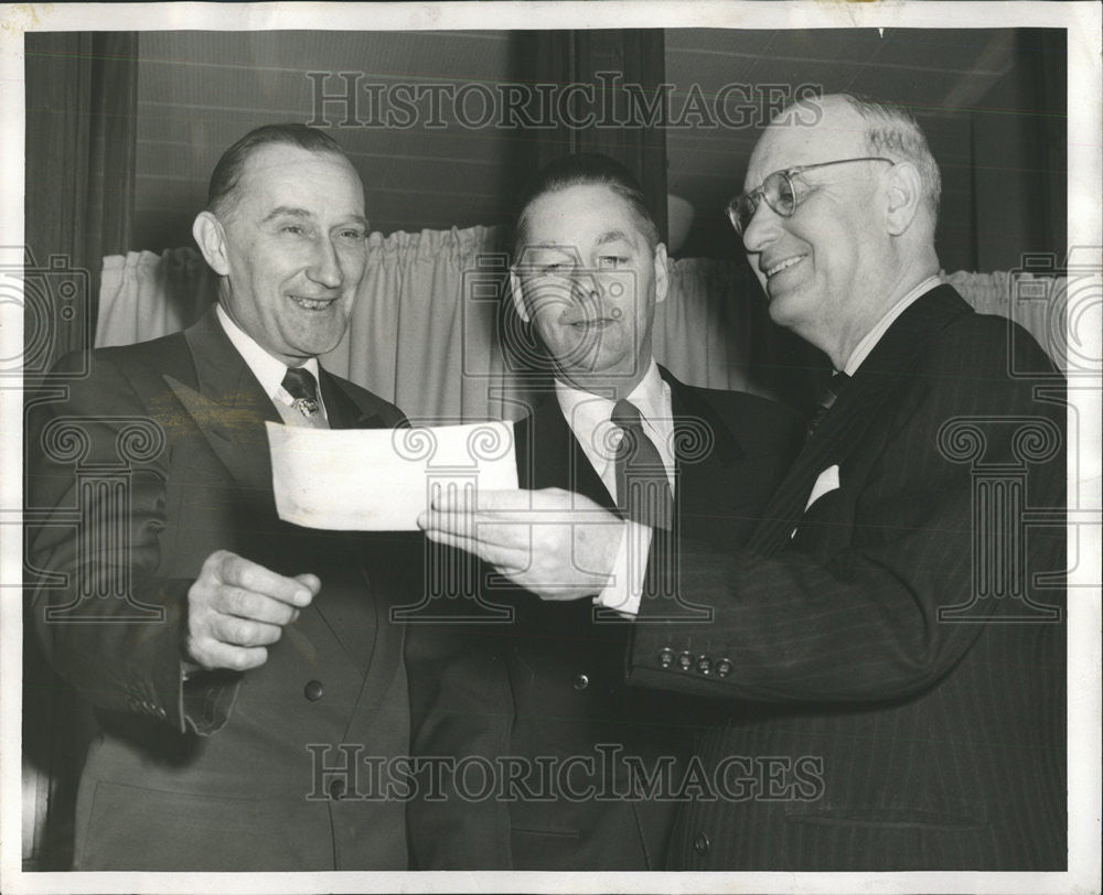 1952 Press Photo James Bulger Chicago Motor Club Vice President Detective Crack - Historic Images