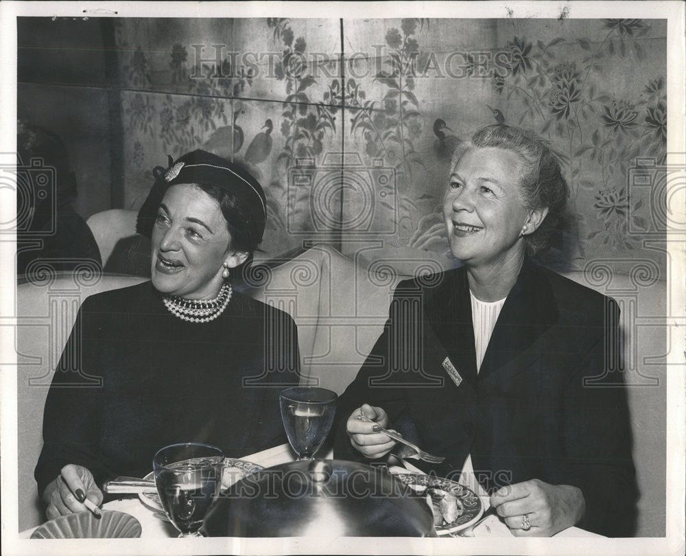 1952 Press Photo Mrs Howard Kelly Pump Room Richard Whitehead luncheon Janeiro - Historic Images
