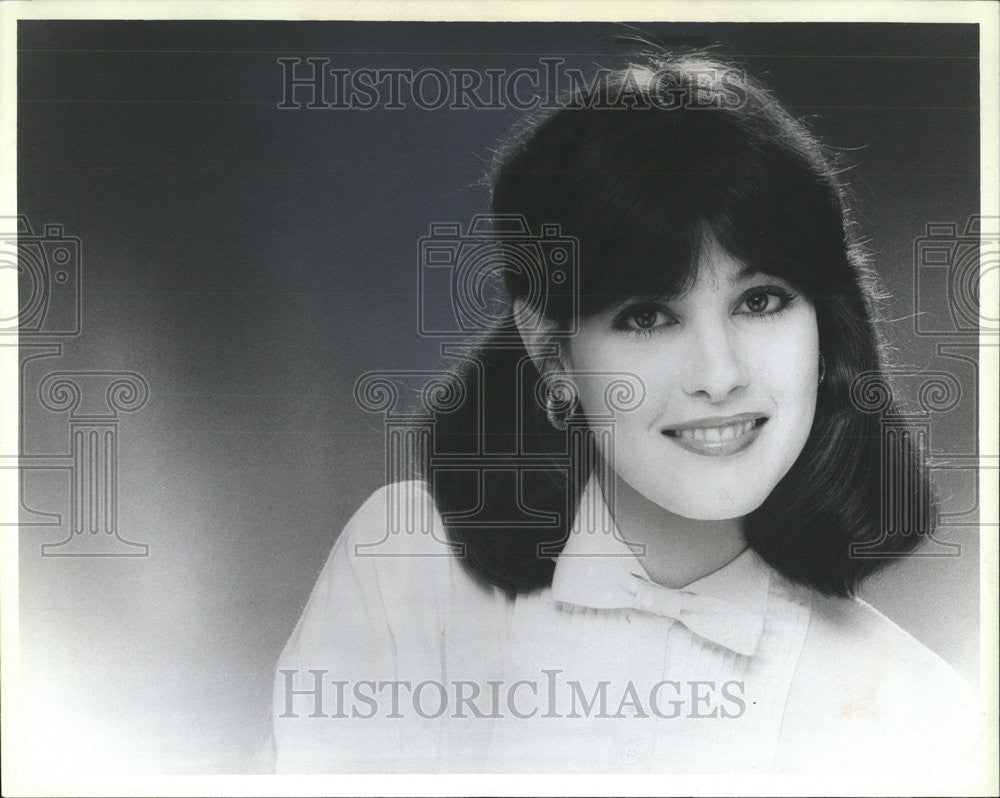 1984 Press Photo Debbie Miller Koziarz model look perform Harry Springer doctor - Historic Images