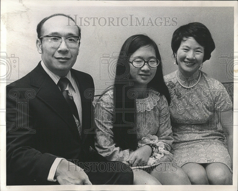 1972 Press Photo Suburb Girl, Mabel Kuo-Chin  Wins U.S, Teen Honor. - Historic Images