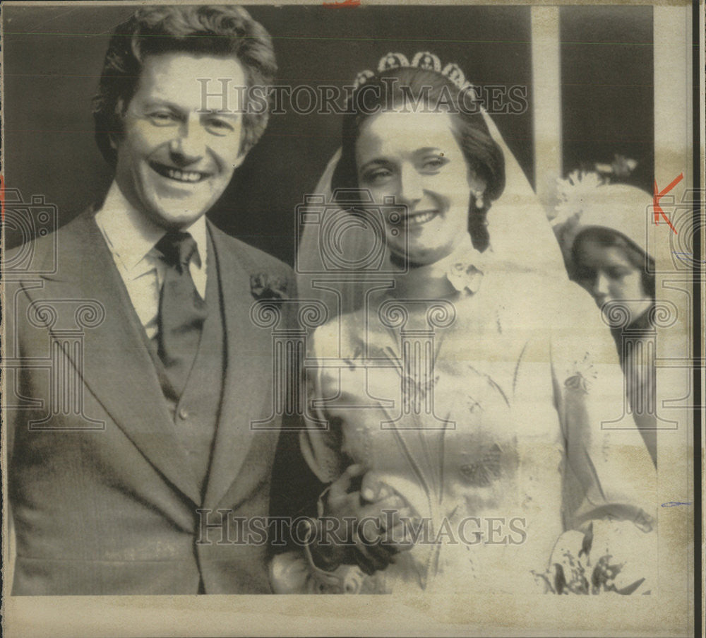 1975 Press Photo Earl Lichfield Elizabeth Leonora Grosvenor Chester Cathedral - Historic Images