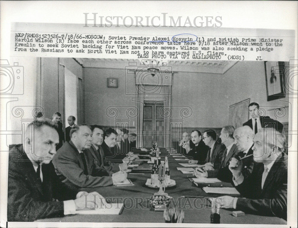 1966 Press Photo Soviet Premier Alexei Kosygin and British Prime Minister Harold - Historic Images