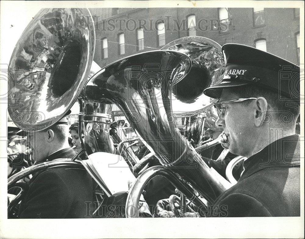 1966 Press Photo Onwards Christian Soldiers Bob Kotalik - Historic Images