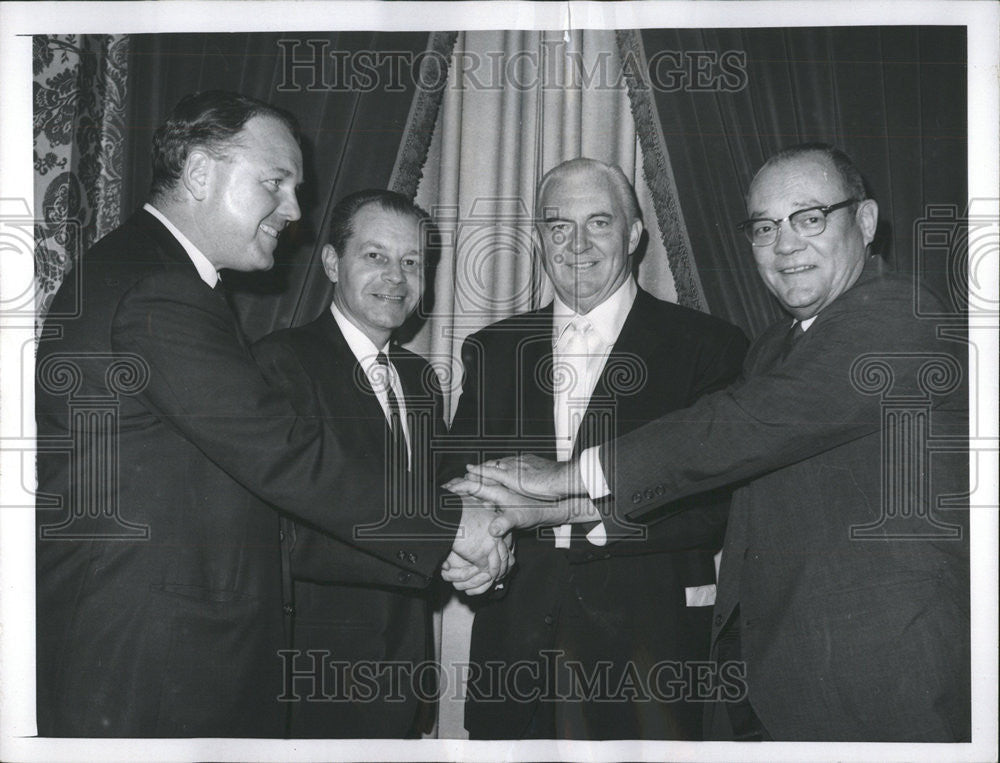 1966 Press Photo Robert Kotalik Sun Times President - Historic Images