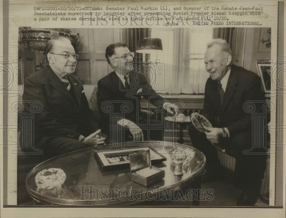 1971 Press Photo Senator Paul Martin Senate Jean Paul Deschatelets Alexei Visit - Historic Images